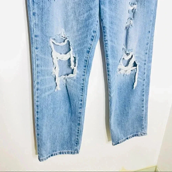 NWT Blank NYC Baxter Destroyed Ribcage Straight Leg High Waist Jeans Waist 29 - Picture 8 of 9